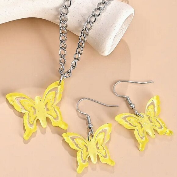 Lindy Jessa Colorful Yellow Butterfly Necklace Earrings Set Gift Packaged - Picture 8 of 8